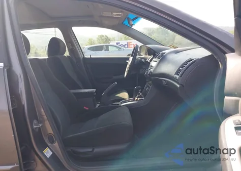 2006 Honda Accord 2.4 Ex z USA, uszkodzony, nr VIN 1HGCM56766A184058